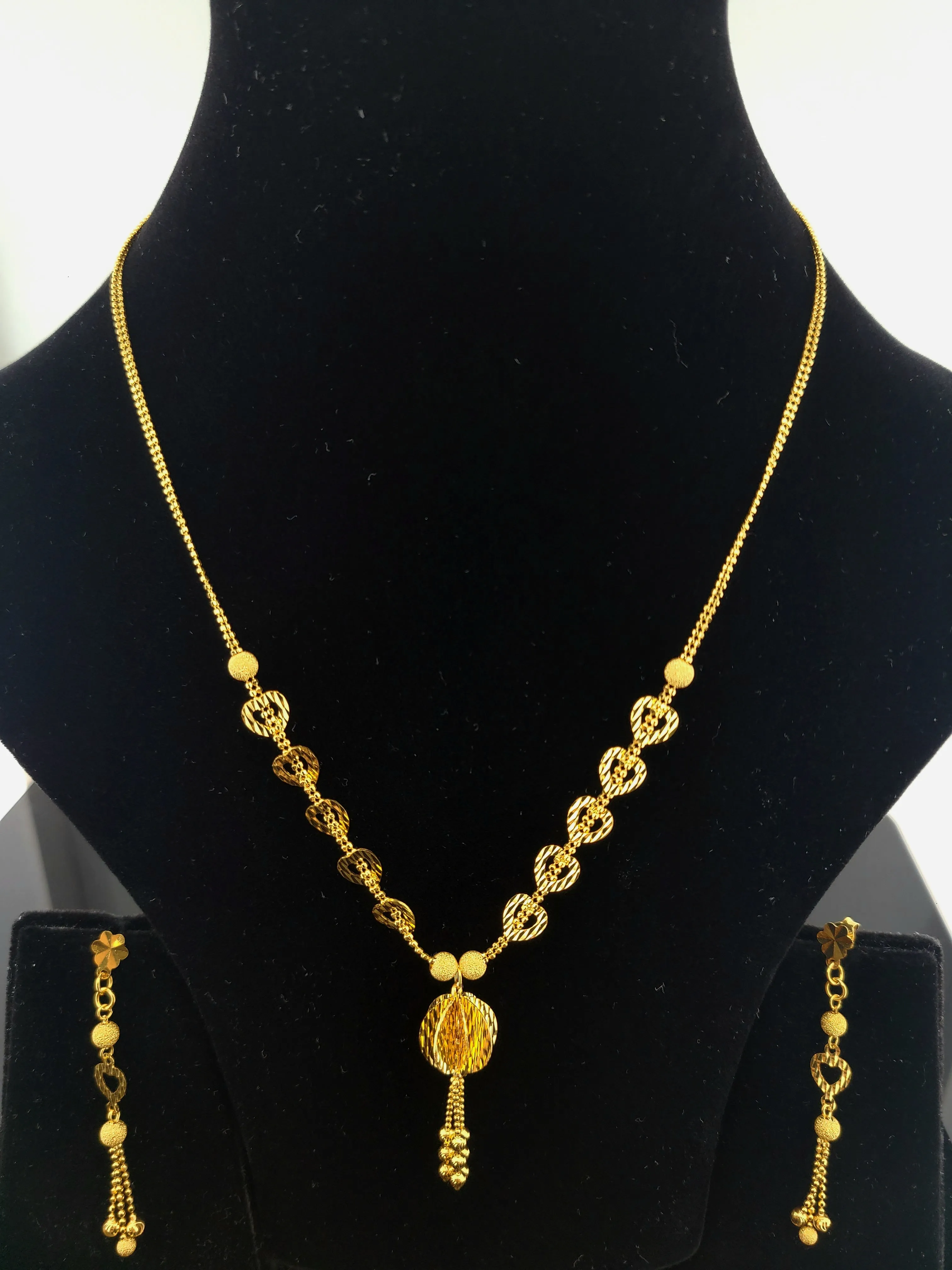 22K Solid Gold Designer Dangling Necklace Set LS1684