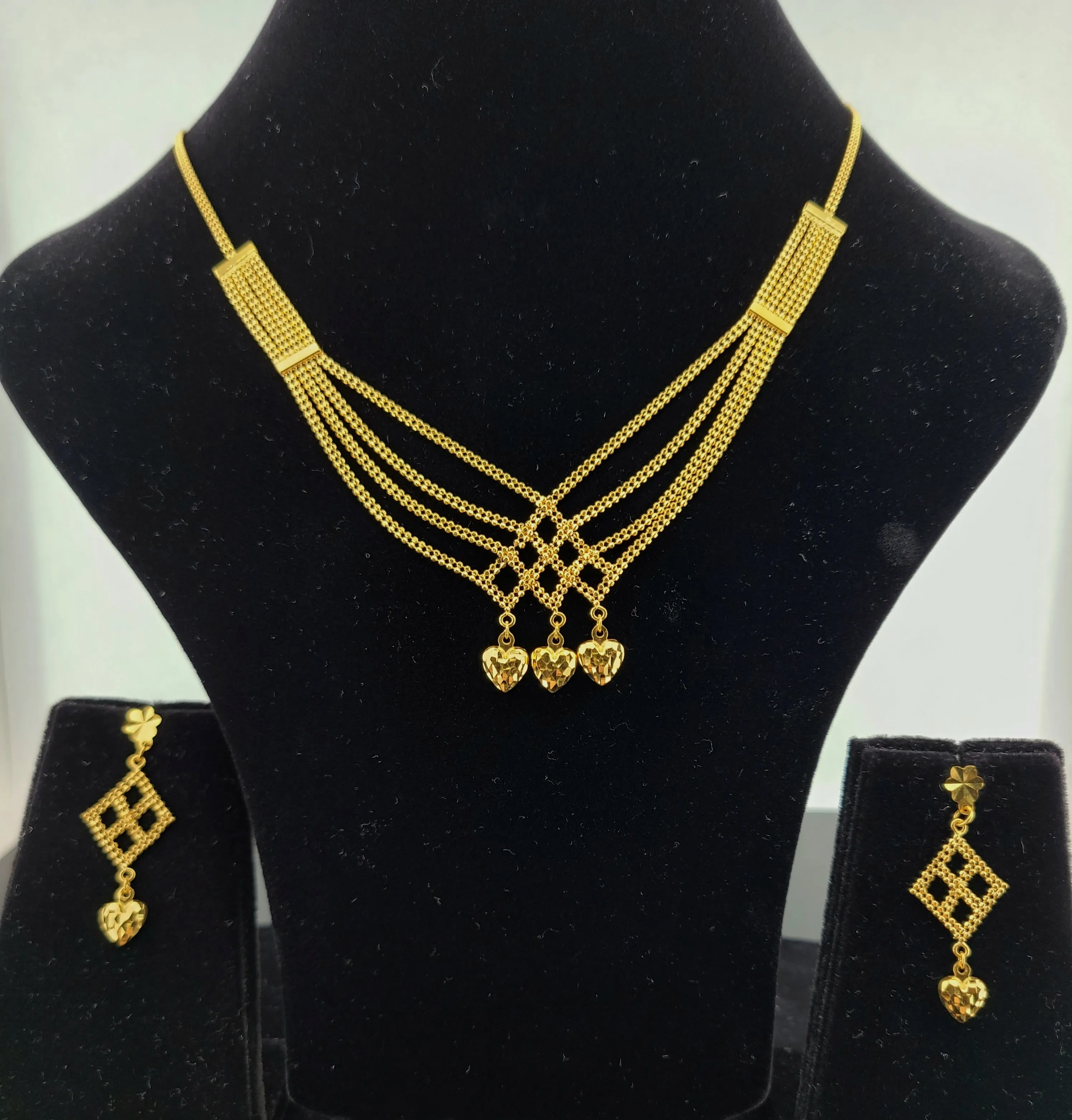 22K Solid Gold Designer Heart Necklaced Set LS1688