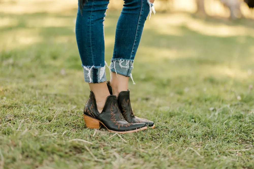 Ariat Dixon Black Ankle Boots