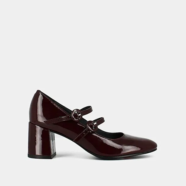 Babies with heels in burgundy patent leather