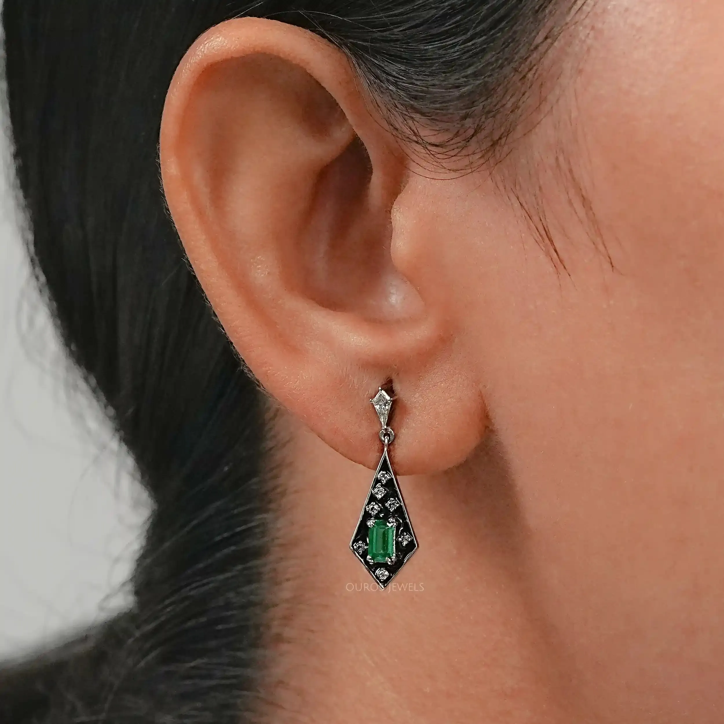 Black Enamel Flush Set Drop  Earrings