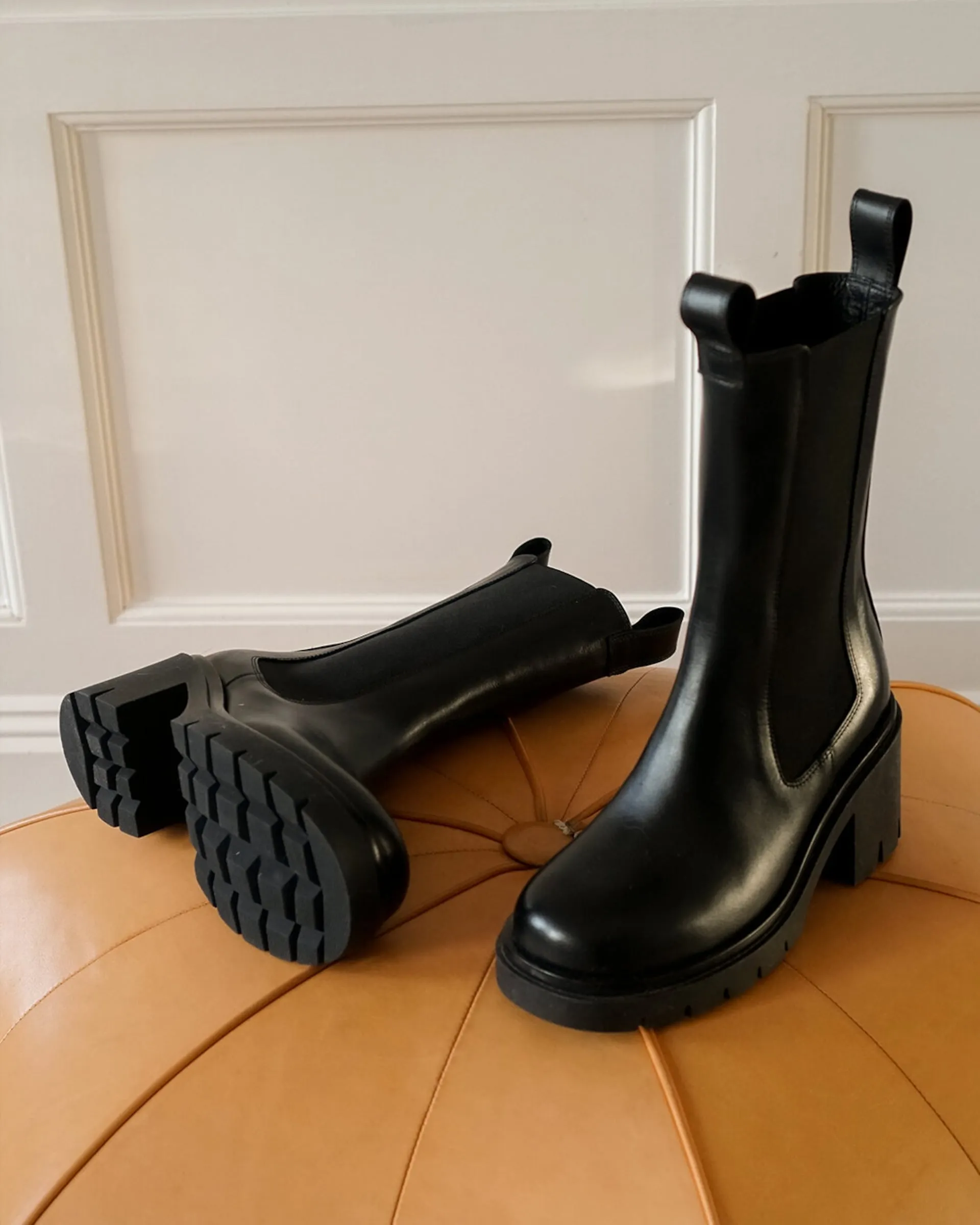 Black Leather Chelsea Boots - Lulu