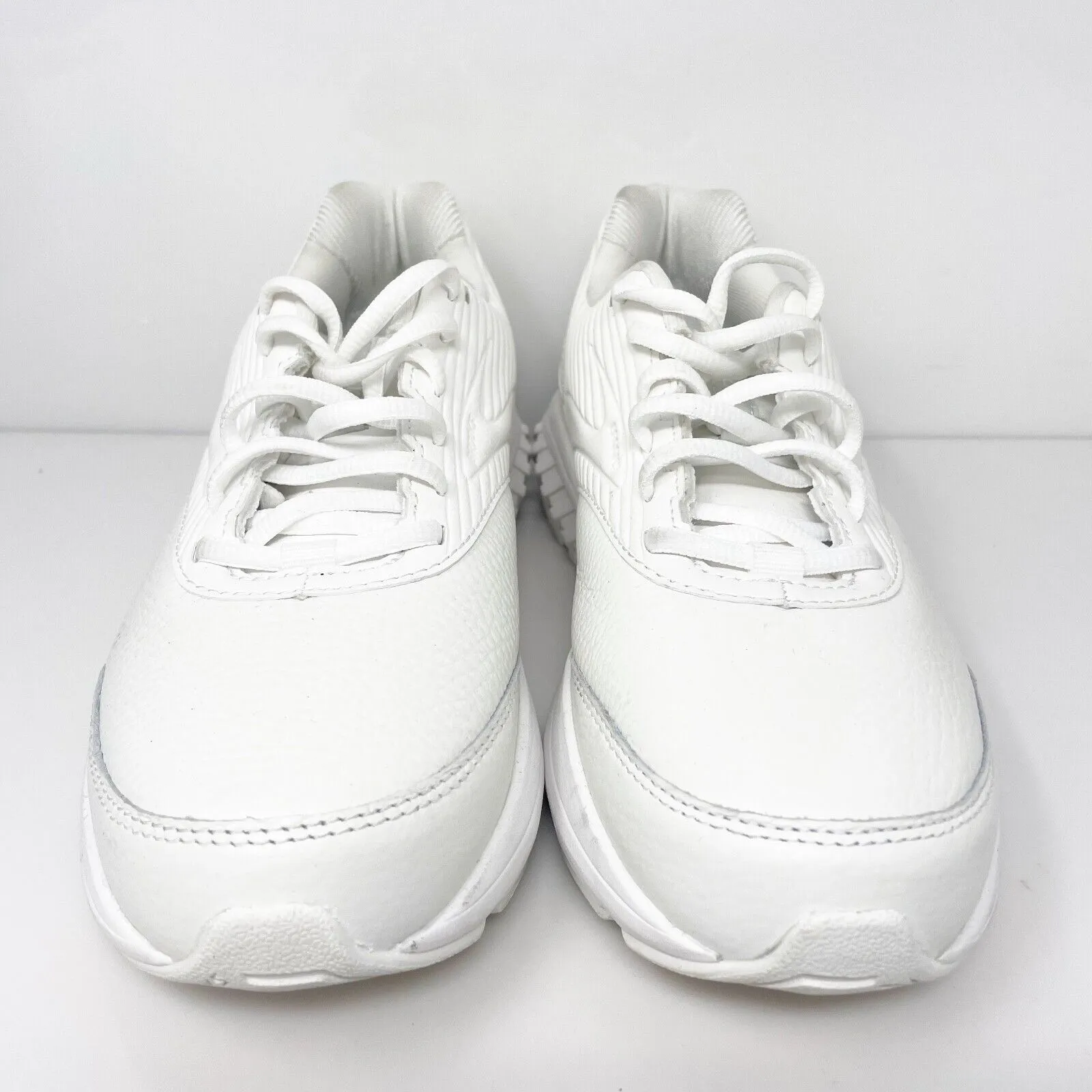 Brooks Womens Addiction Walker 2 1203071B142 White Running Shoes Sneakers 8.5 B