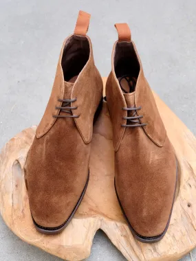 Carmina Shoemaker Chukka in Snuff Suede