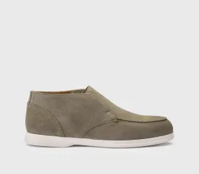 Chukka loafer in nut suede