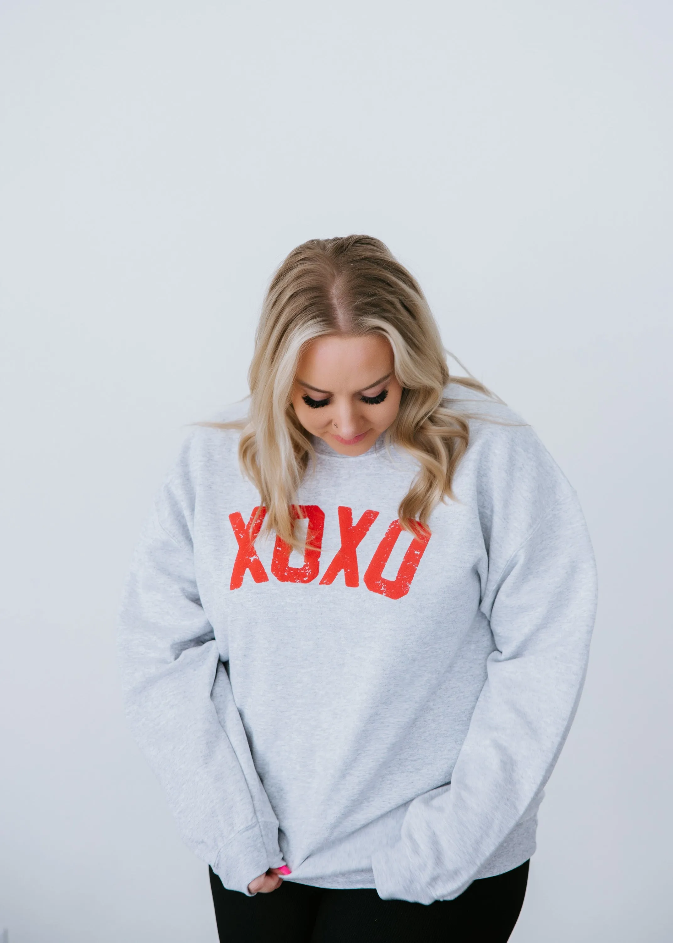 Curvy XOXO Graphic Sweatshirt