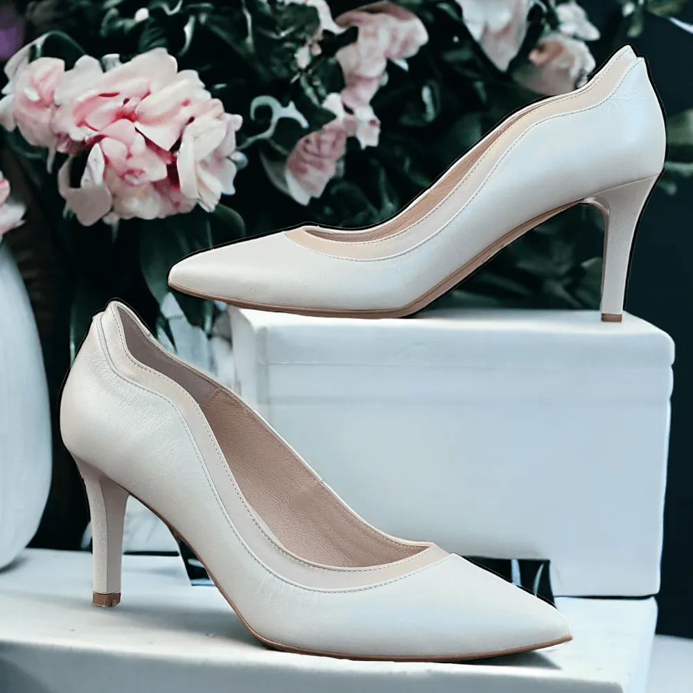 Emis Ladies White Pearlized With Champagne Scallop Trim Heels