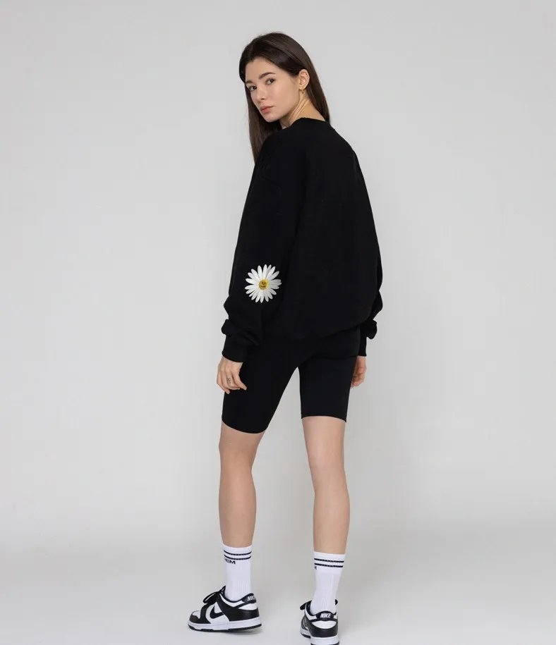 Graver Elbow Daisy Flower Sweatshirt