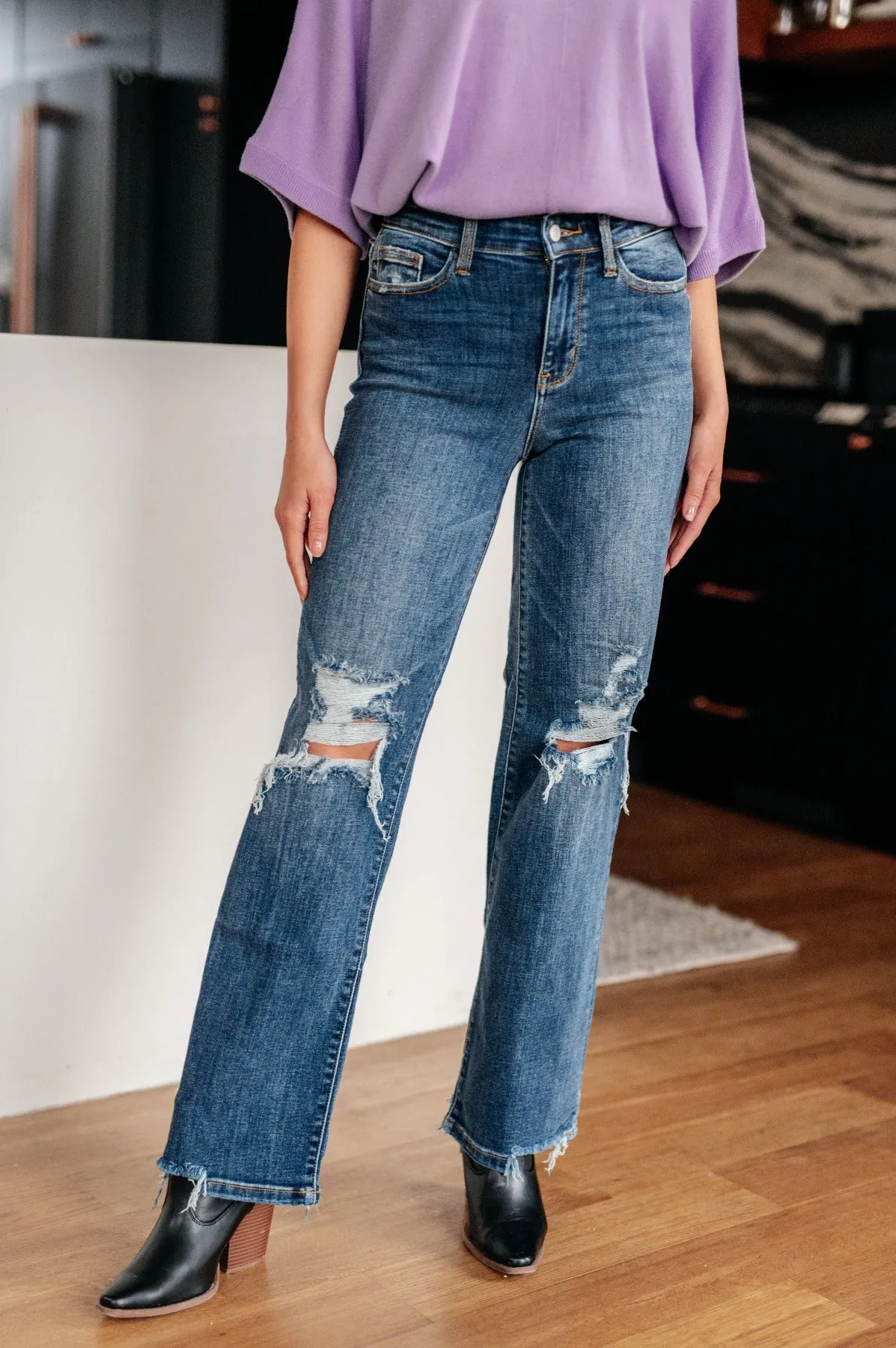 Classic High Rise 90's Dark Wash Jeans