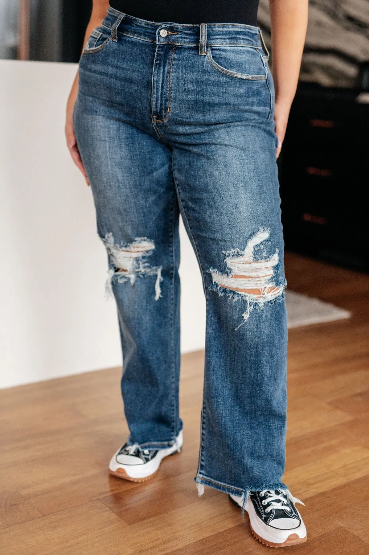 Classic High Rise 90's Dark Wash Jeans