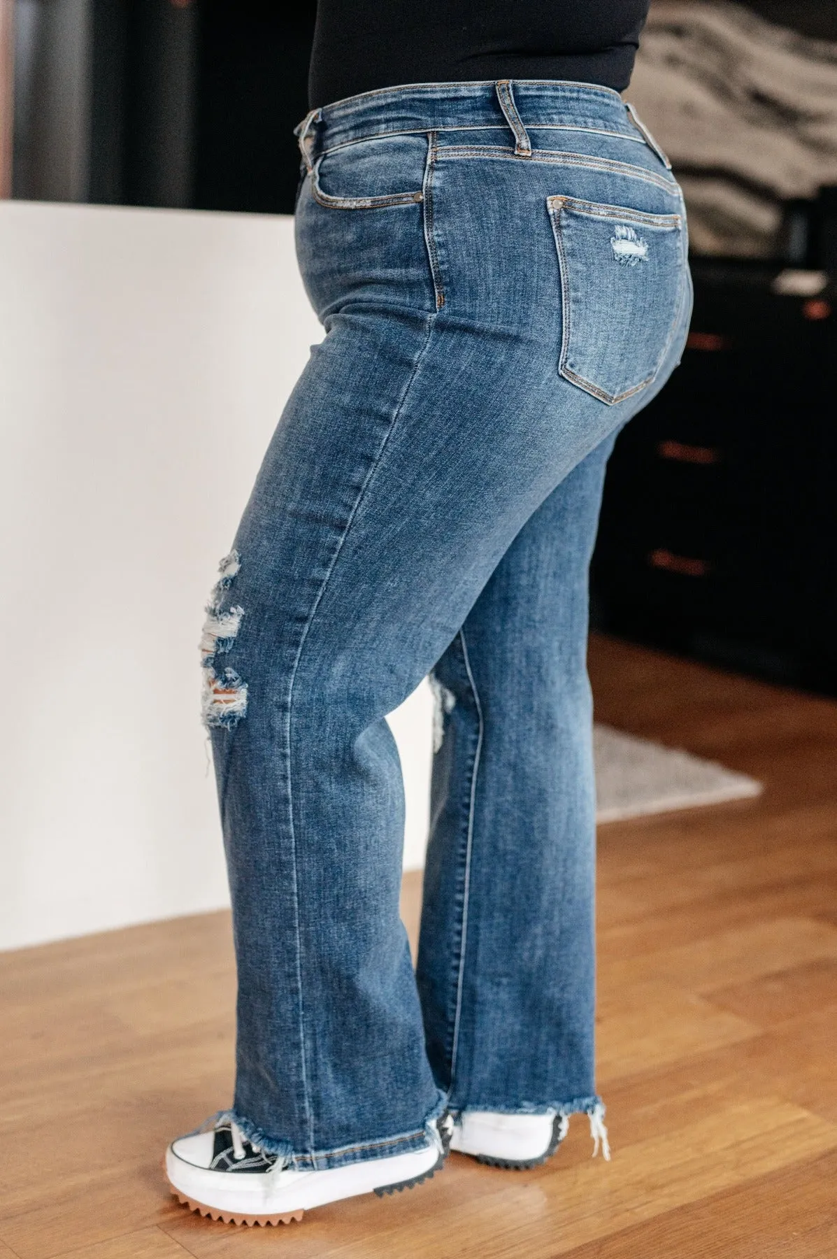 Classic High Rise 90's Dark Wash Jeans