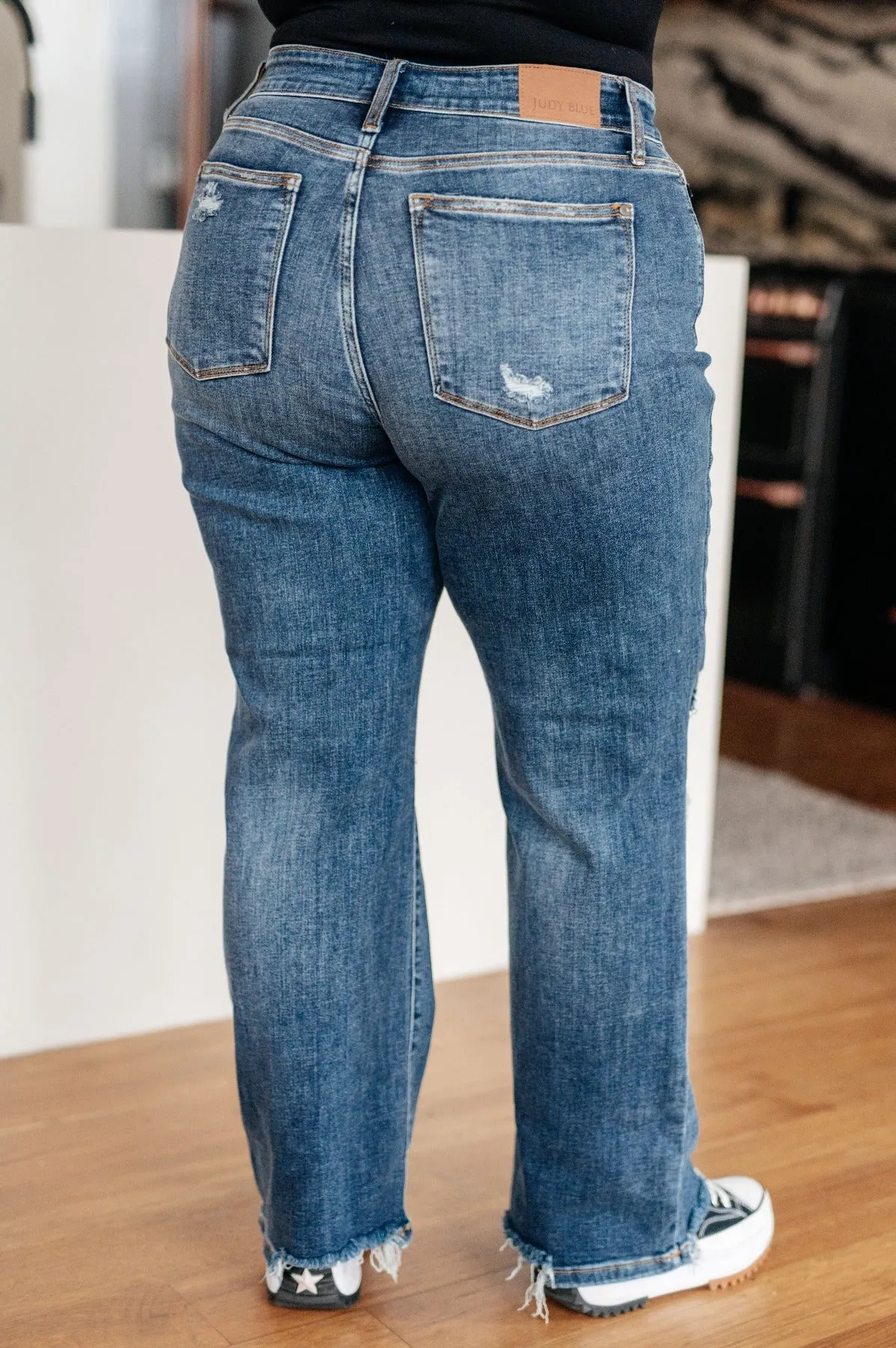 Classic High Rise 90's Dark Wash Jeans