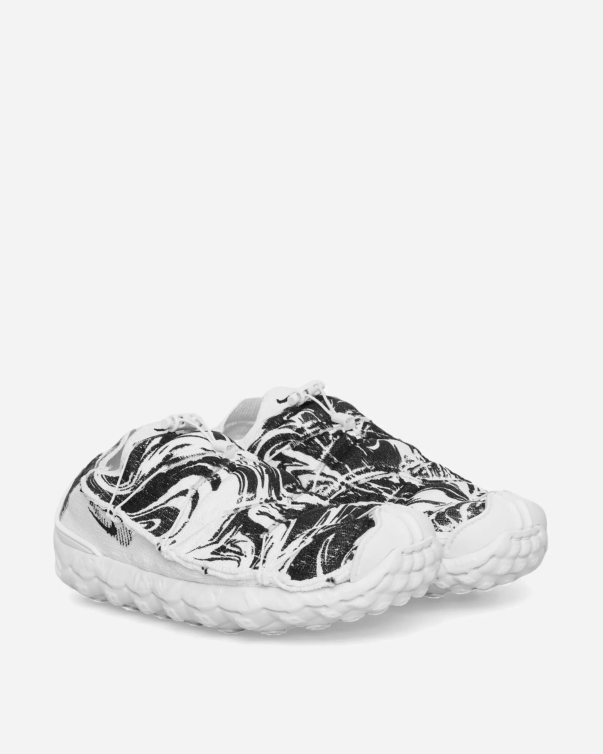 ISPA MindBody Sneakers Black / White