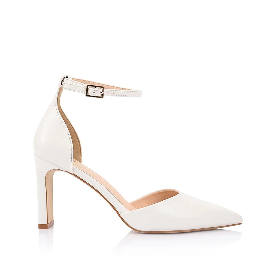 Kosta Closed Toe Block Heels - Chalk White