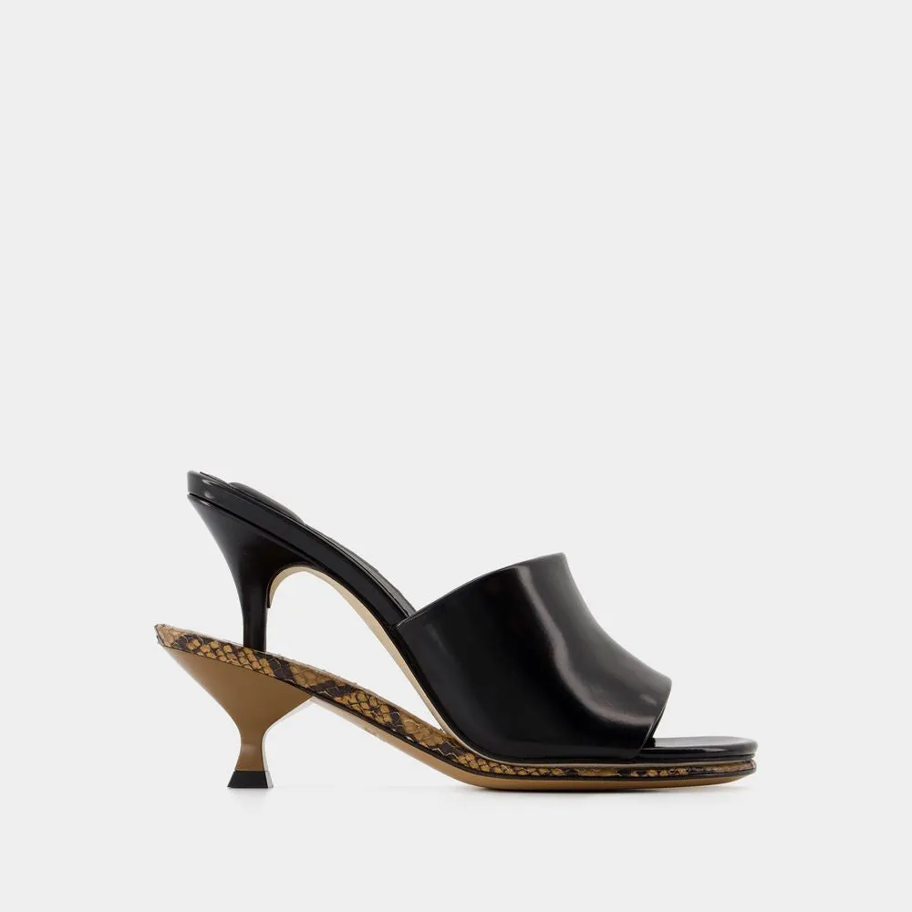 Chic LES DOUBLES MULES SANDALS