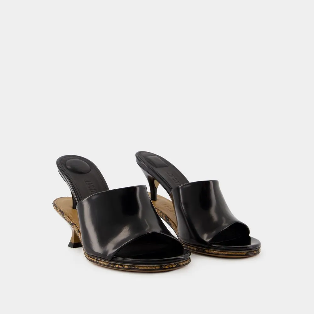 Chic LES DOUBLES MULES SANDALS