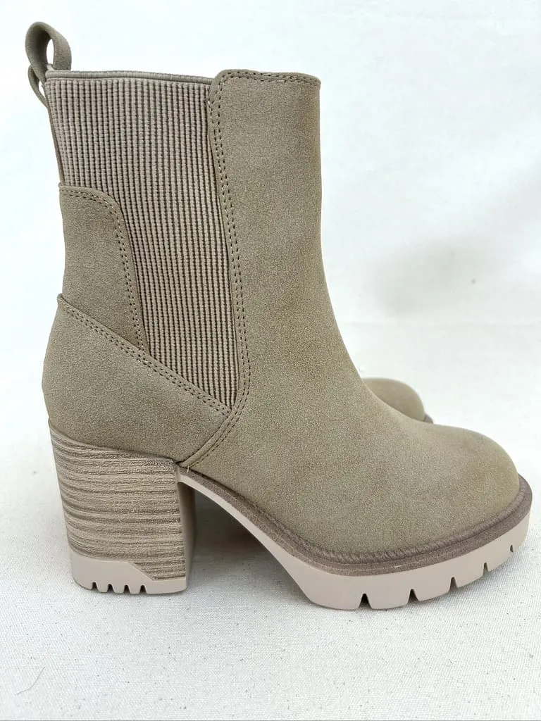 MIA Novie suede boots