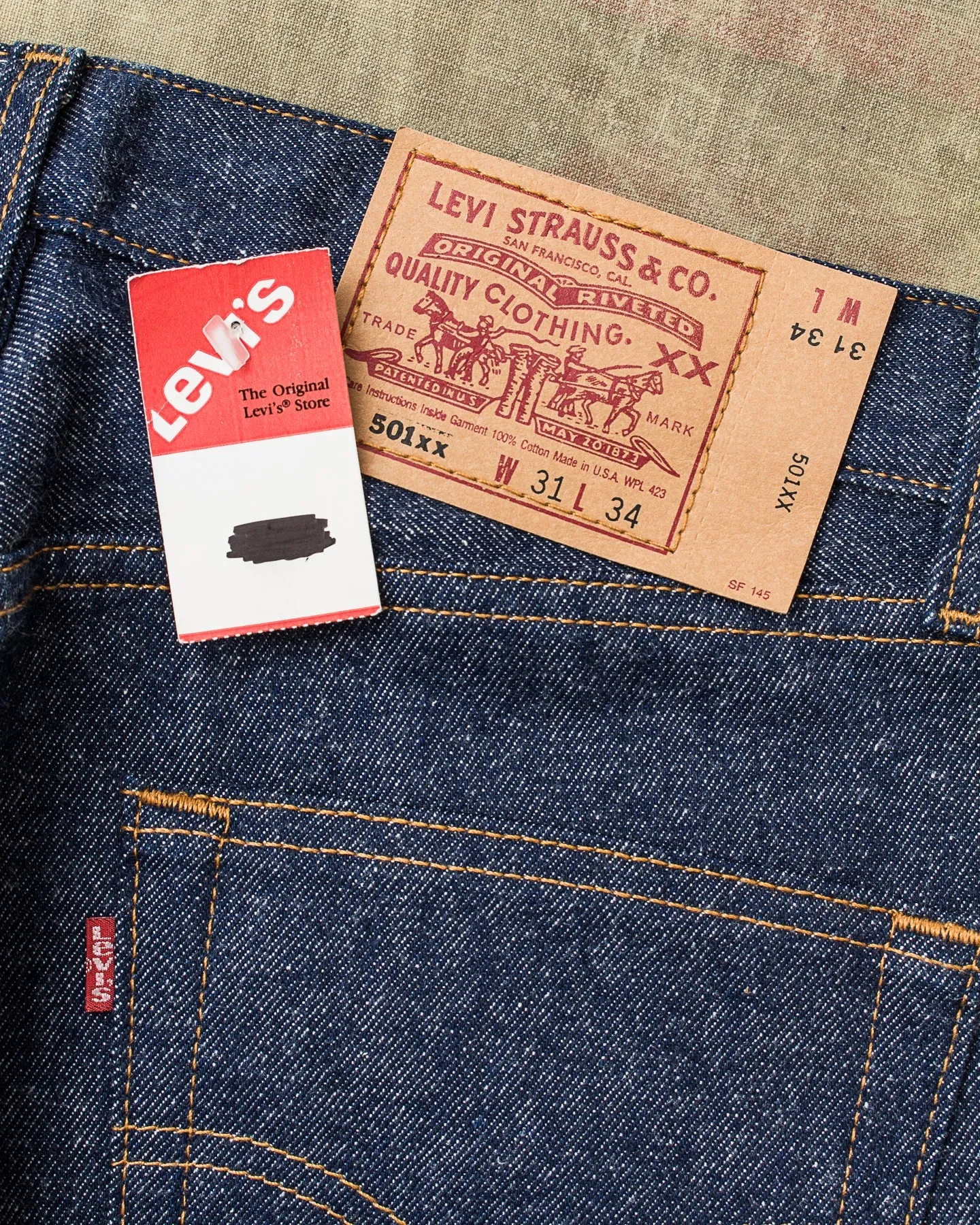 No. 19 Vintage 90's Made in USA Deadstock Levi's 501 Jeans W31/L34