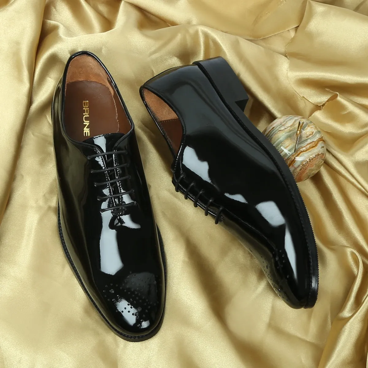 Patent Black Oxford Lace-Up shoes