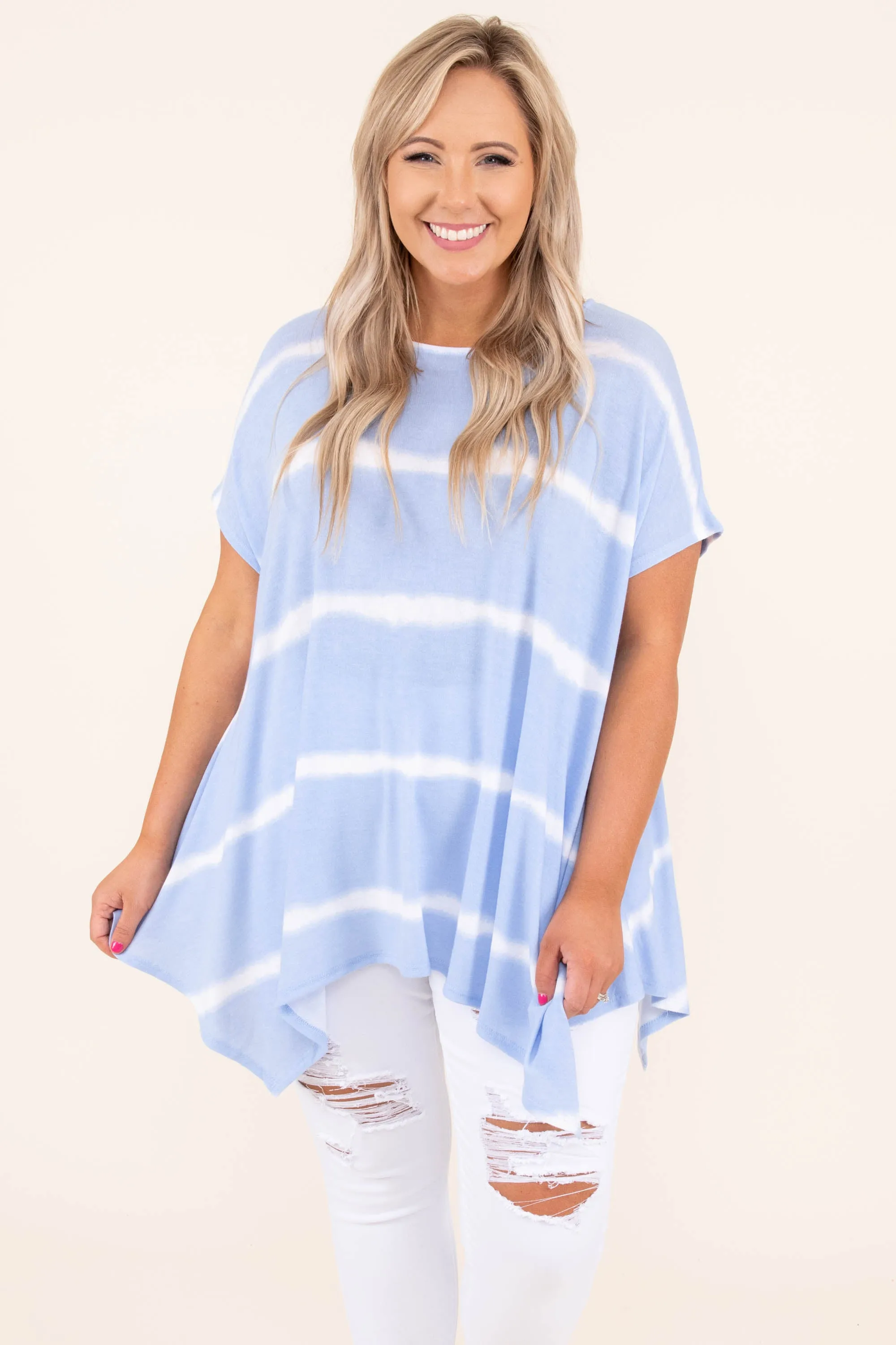 Periwinkle Tunic with Beat Movement Pattern