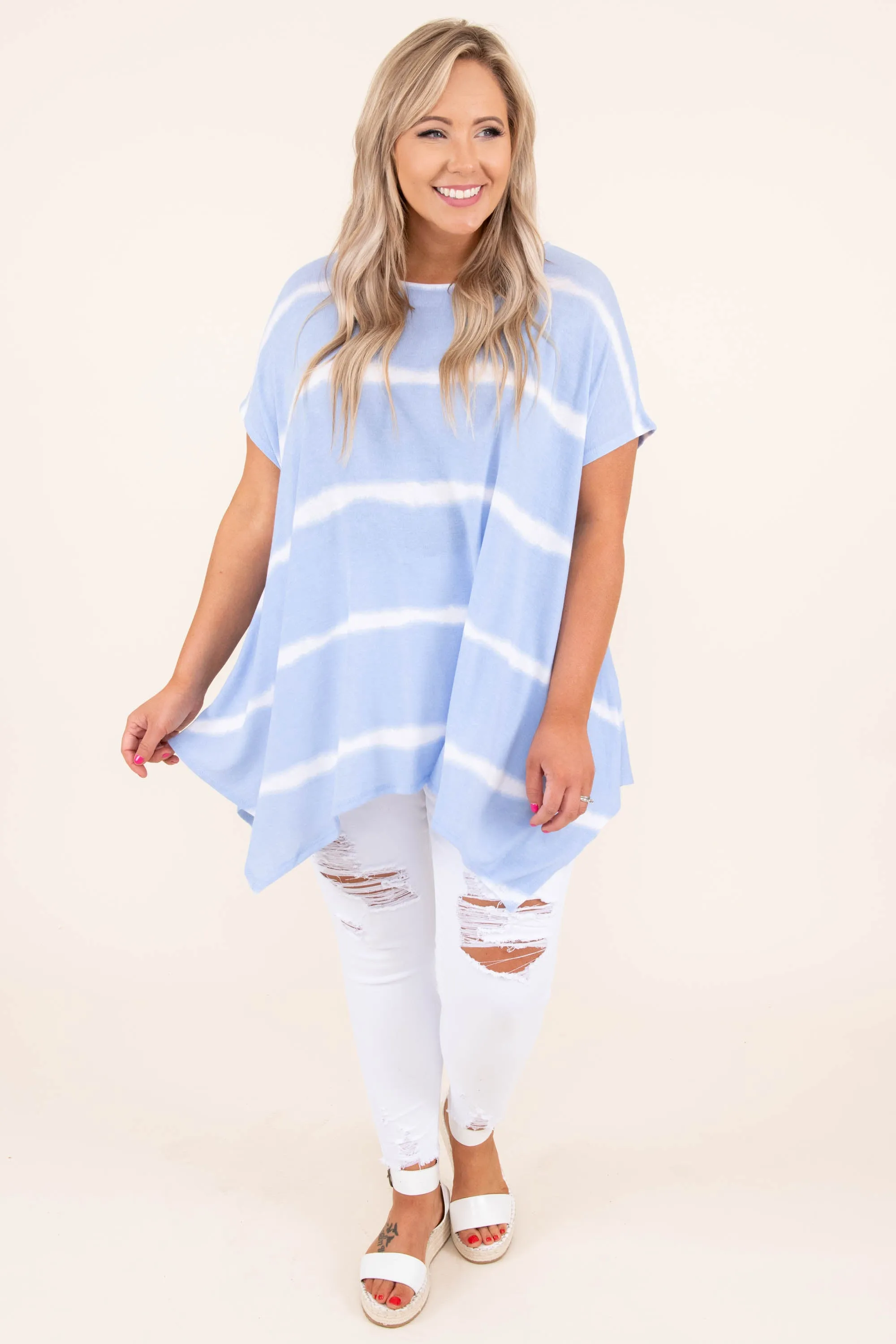 Periwinkle Tunic with Beat Movement Pattern