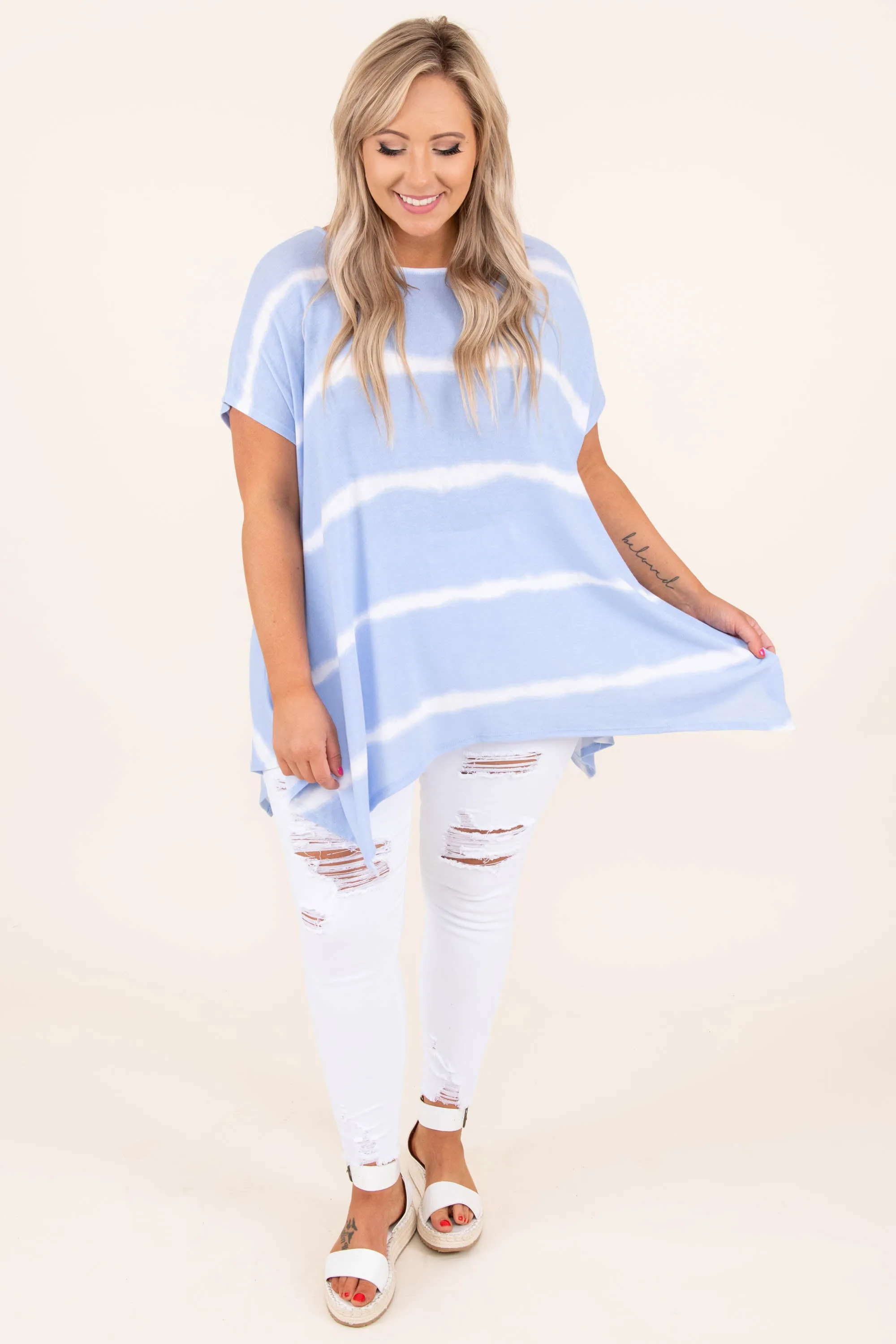 Periwinkle Tunic with Beat Movement Pattern