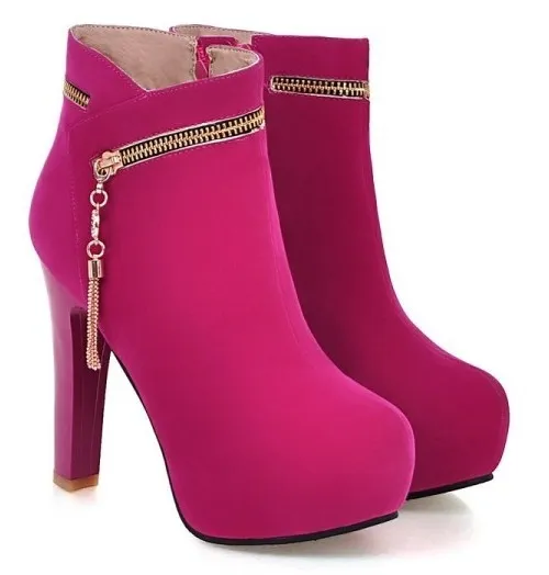 High heels boots in pink fuchsia suede with gold zipper