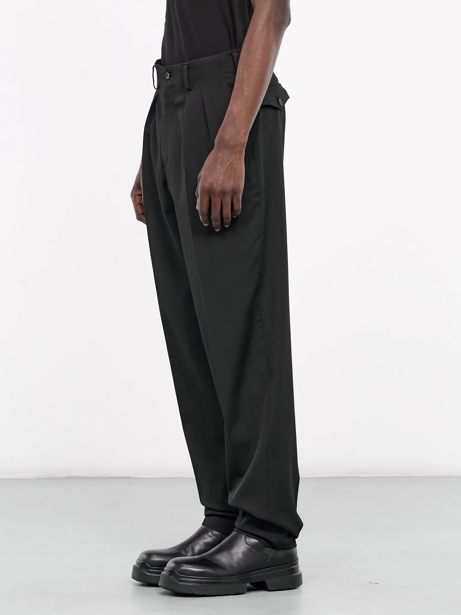 Pleated Trousers (HS-P83-150-BLACK)