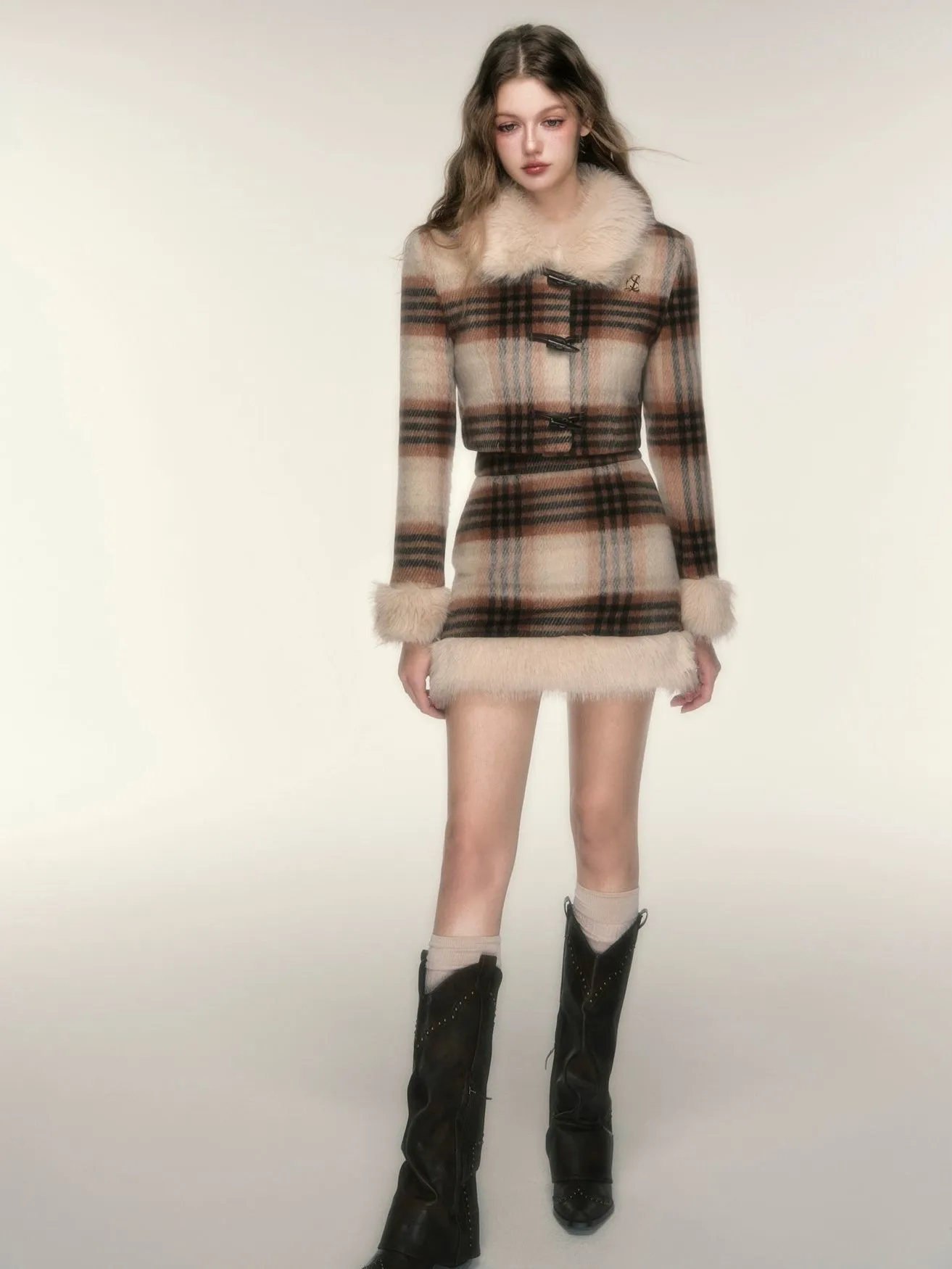 Retro Plaid Fur Collar Short Jacket ＆ Fur Edge Skirt