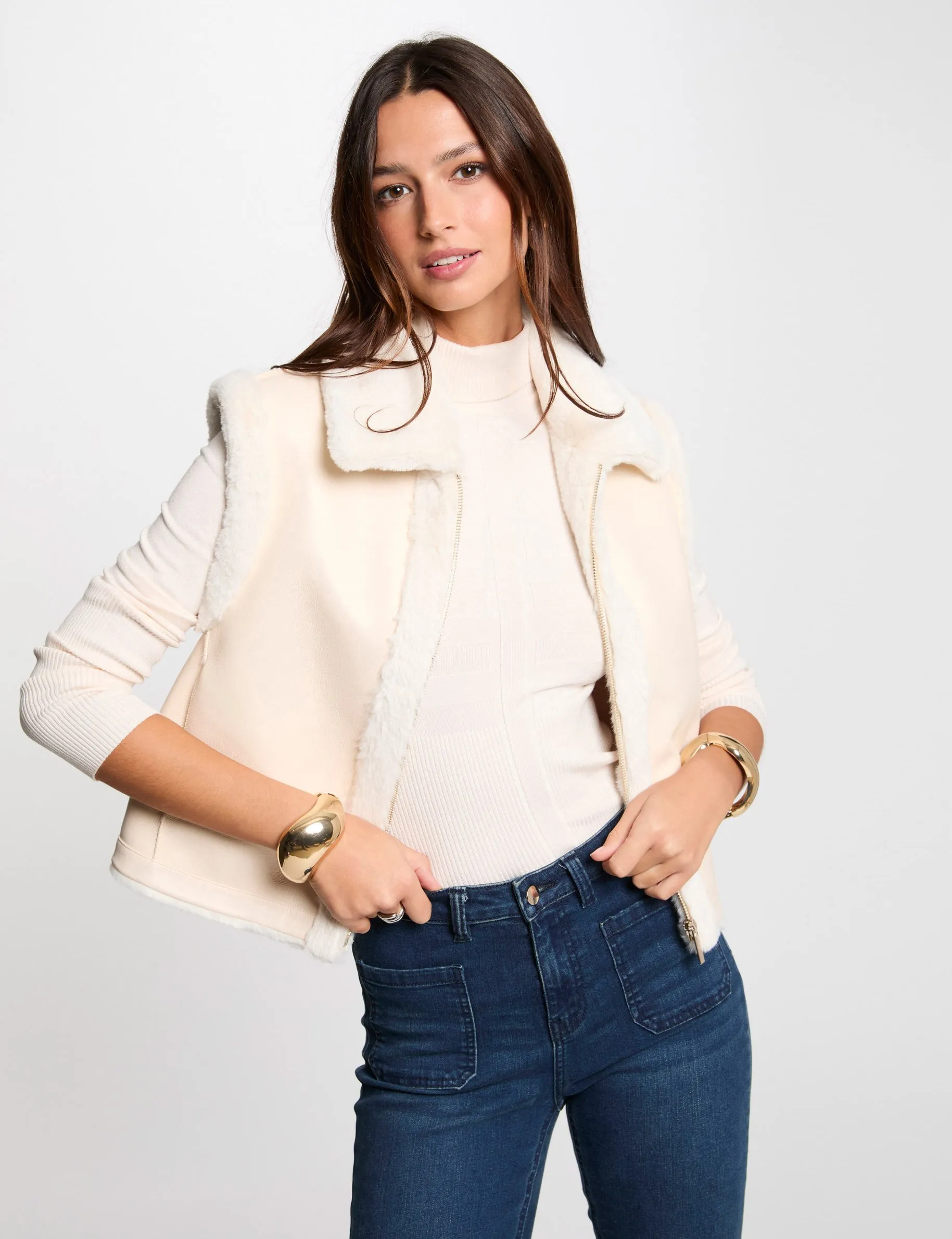 Short sleeveless jacket ivory women