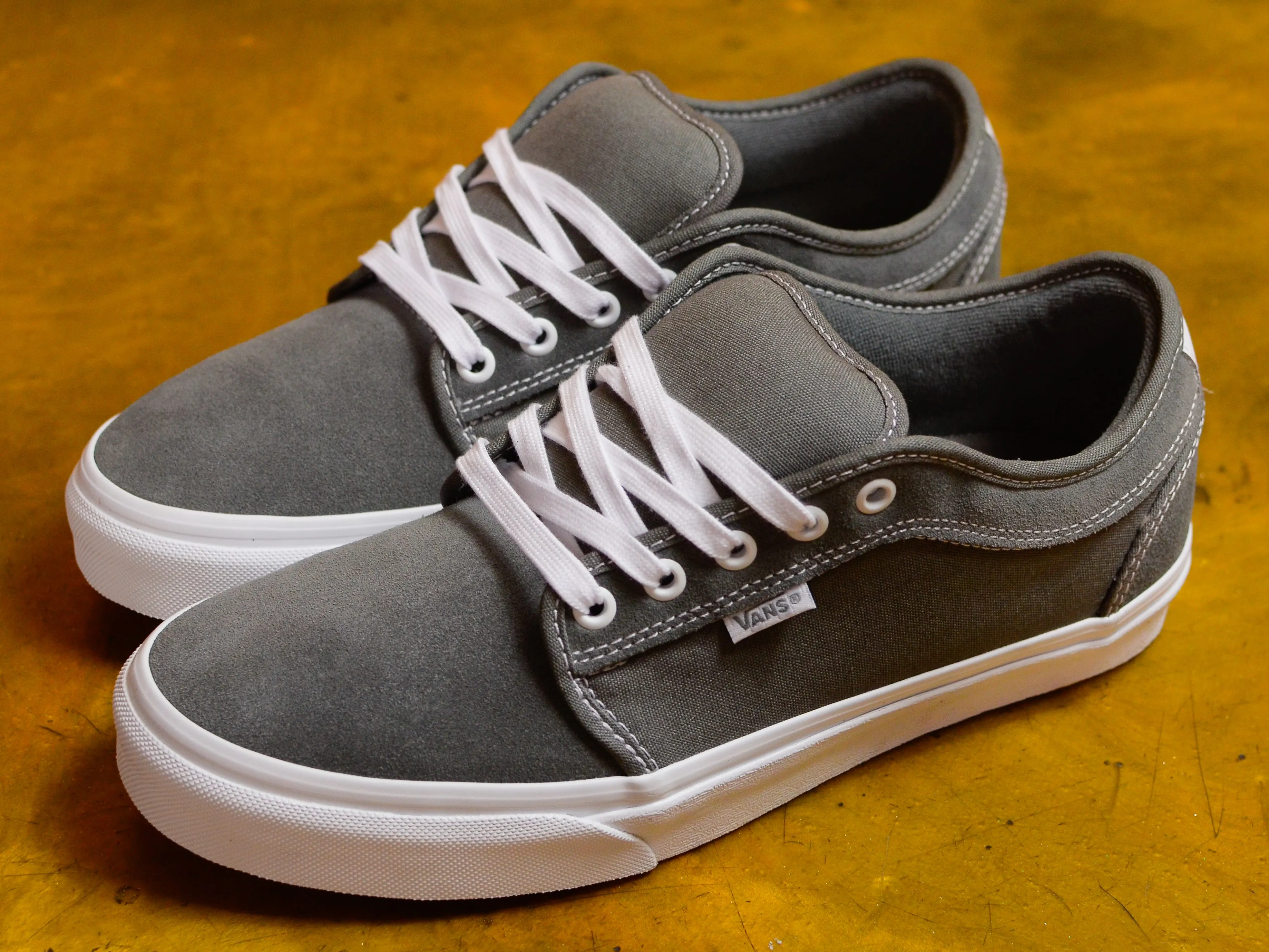 Skate Chukka Low - Pewter / True White