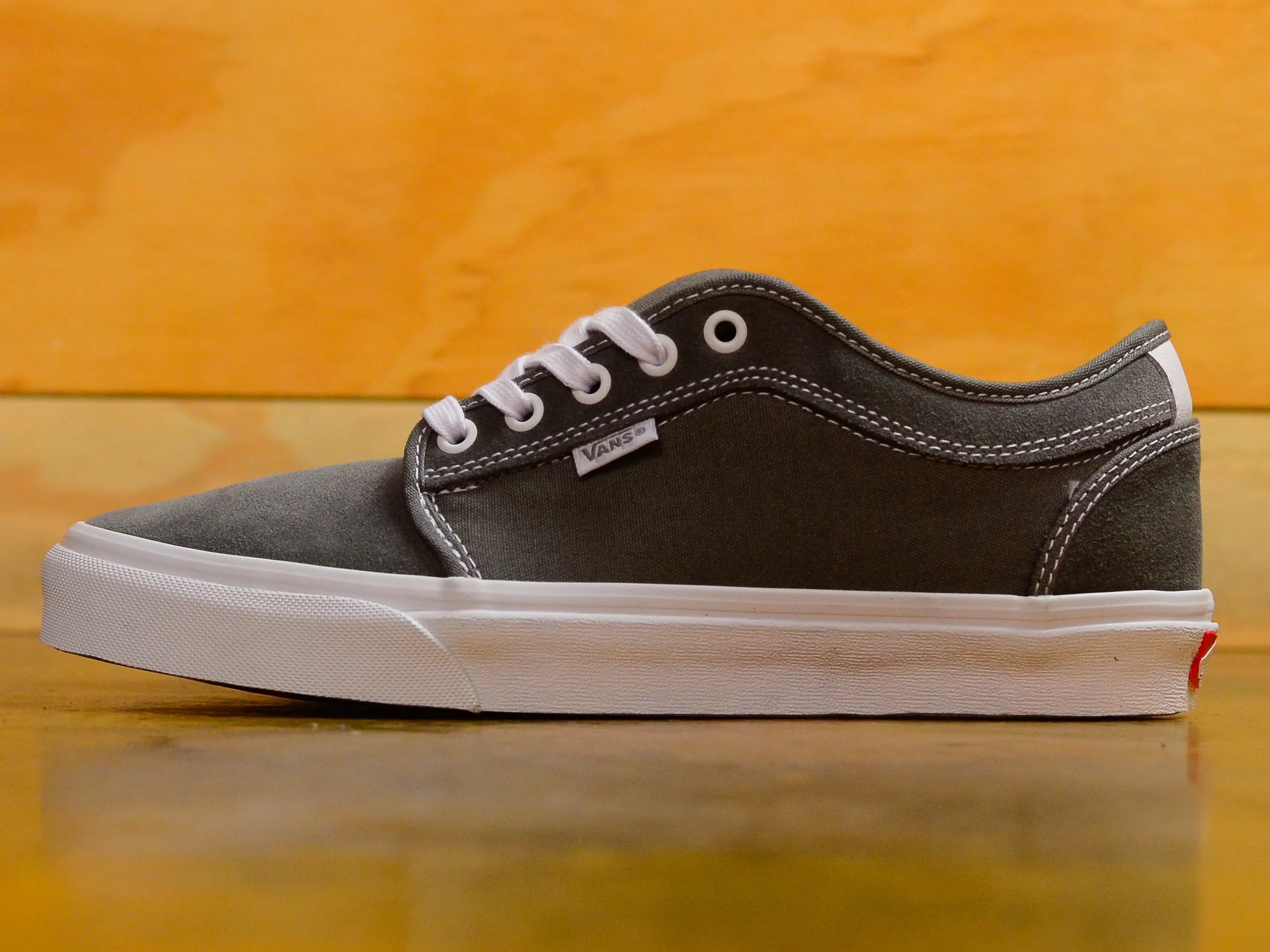 Skate Chukka Low - Pewter / True White