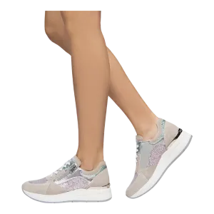 Women's Cloud Sneakers Code: E010500D