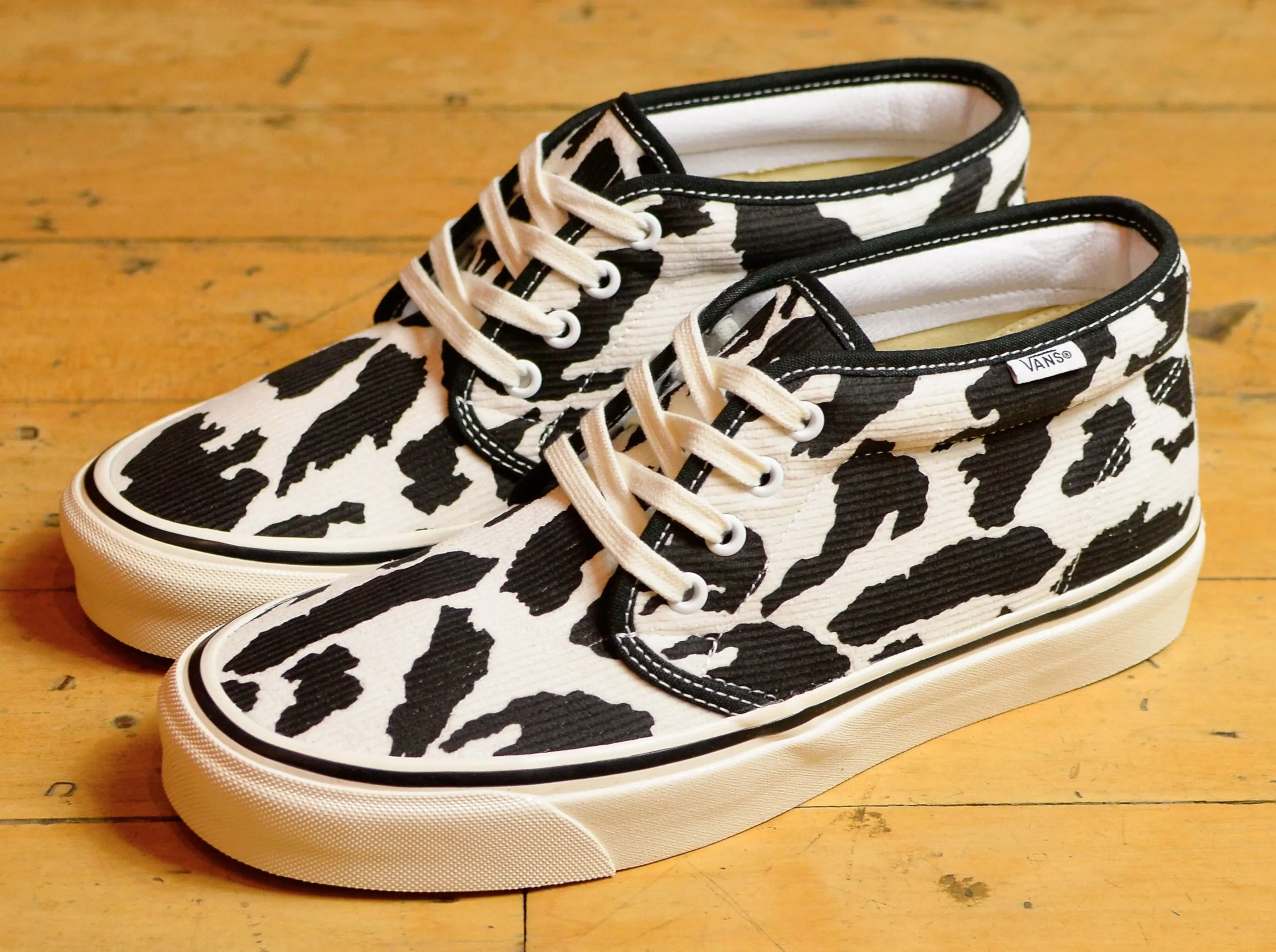 Vans Chukka 49 DX Anaheim Factory - OG White Corduroy / OG Cow Print