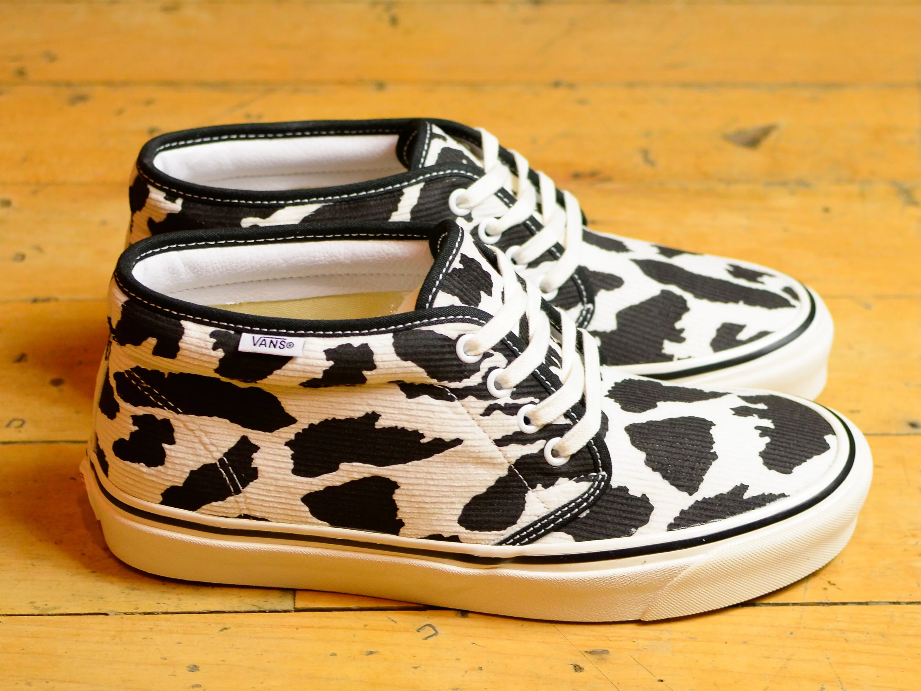 Vans Chukka 49 DX Anaheim Factory - OG White Corduroy / OG Cow Print