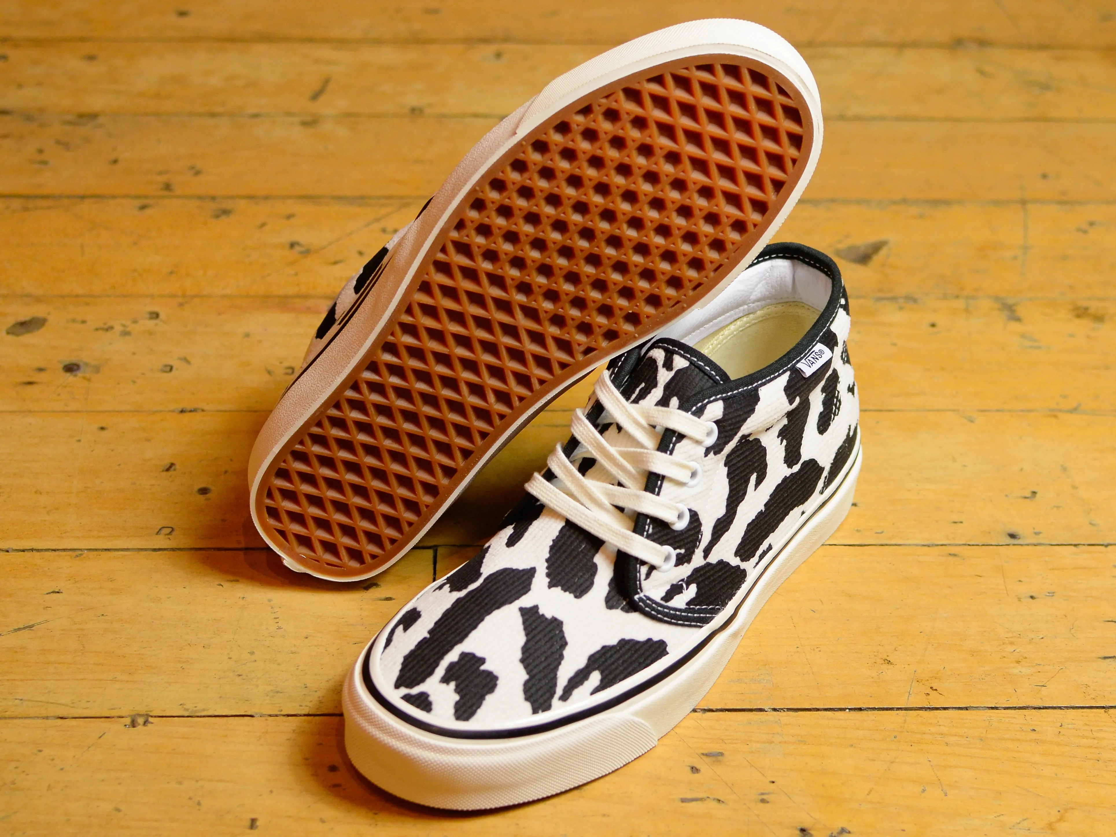 Vans Chukka 49 DX Anaheim Factory - OG White Corduroy / OG Cow Print