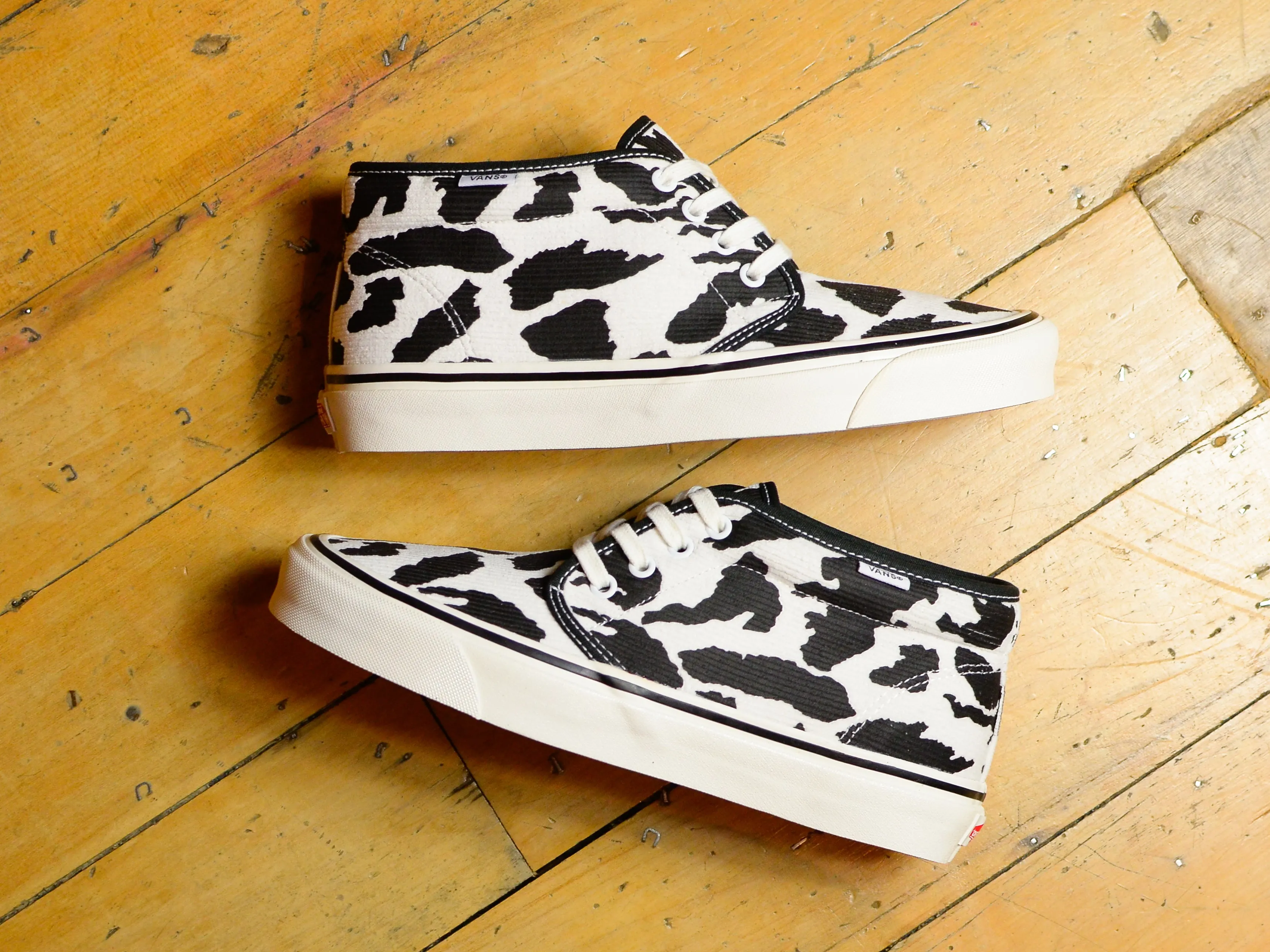 Vans Chukka 49 DX Anaheim Factory - OG White Corduroy / OG Cow Print